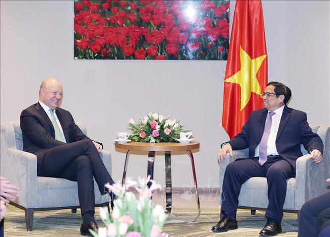 Thủ tướng Phạm Minh Chính tiếp ông Co de Heus, Tổng Giám đốc toàn cầu Tập đoàn De Heus. Ảnh: Dương Giang-TTXVN