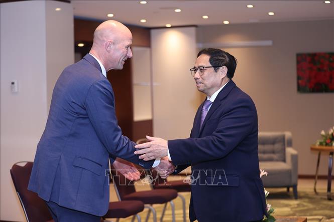 Thủ tướng Phạm Minh Chính tiếp ông Joost Vrancken Peeters, Chủ tịch Hiệp hội doanh nghiệp Hà Lan tại Việt Nam và lãnh đạo Phòng Thương mại Hà Lan- Việt Nam. Ảnh: Dương Giang-TTXVN
