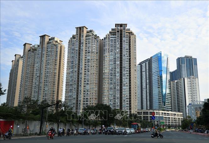 Trong ảnh: Khu chung cư trên đường Nguyễn Hữu Cảnh, quận Bình Thạnh, Thành phố Hồ Chí Minh. Ảnh: Hồng Đạt - TTXVN
