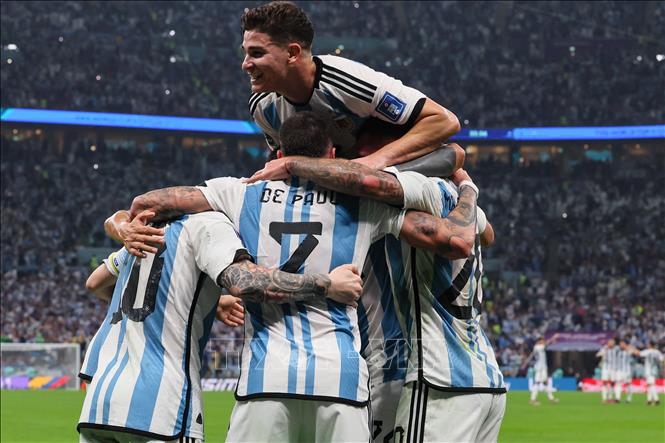 Niềm vui chiến thắng của các tuyển thủ Argentina. Ảnh: AFP/TTXVN