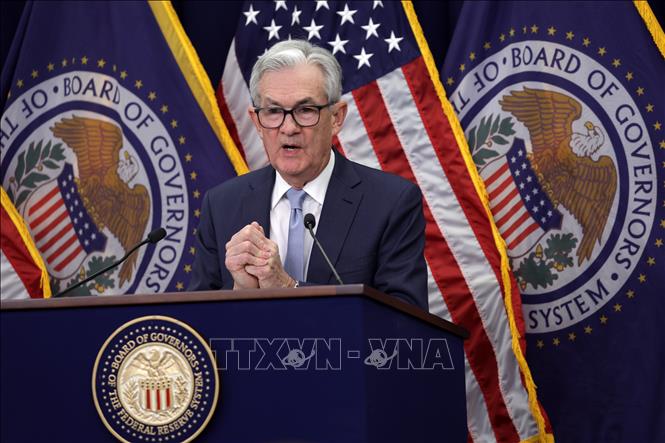 Trong ảnh: Chủ tịch Ngân hàng dự trữ liên bang Mỹ (FED) Jerome Powell trong cuộc họp báo công bố quyết định tăng lãi suất mới, tại Washington, DC ngày 14/12/2022. Ảnh: AFP/TTXVN