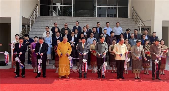 A view of the hand-over ceremony. VNA Photo: Đỗ Bá Thành
