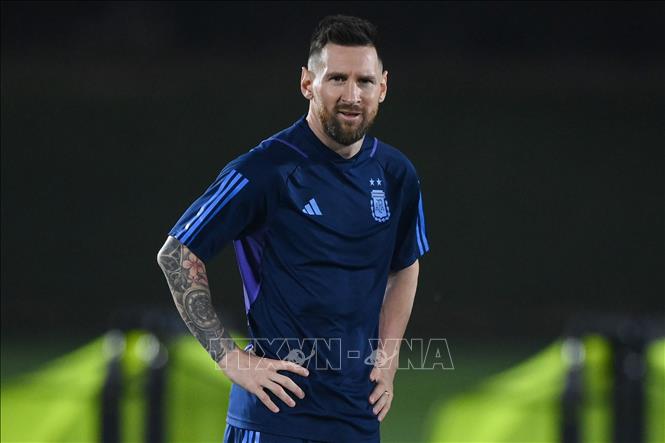 Trong ảnh: Lionel Messi trong buổi tập luyện tại Doha, Qatar, ngày 17/12/2022. Ảnh: AFP/TTXVN