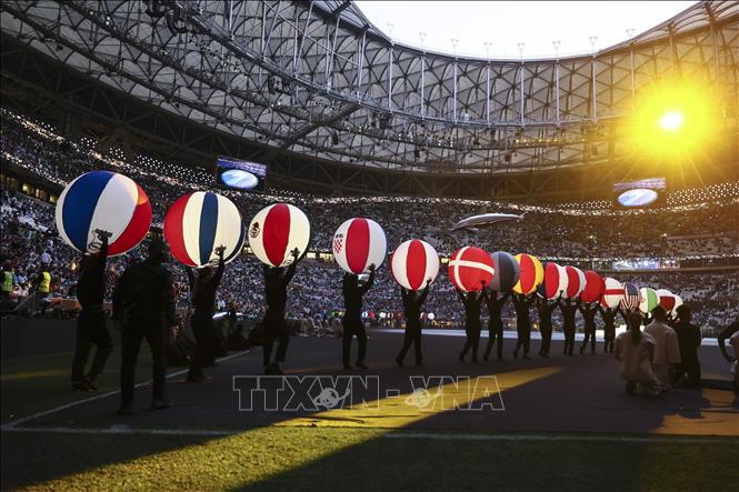 Trong ảnh: Những trái bóng tượng trưng cho các đội tuyển tham gia World Cup 2022 . Ảnh: THX/TTXVN