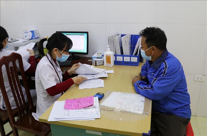 Trong ảnh: Hoạt động khám chữa bệnh tại Bệnh viện Đa khoa huyện Nho Quan diễn ra bình thường. Ảnh: Đức Phương - TTXVN