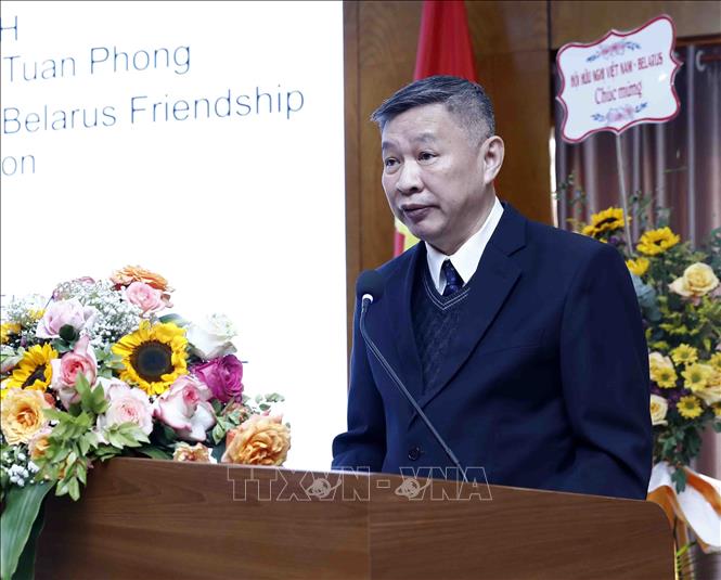 Chủ tịch Hội hữu nghị Việt Nam – Belarus Nguyễn Tuấn Phong phát biểu tại buổi gặp mặt. Ảnh: An Đăng - TTXVN