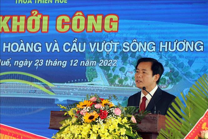 Trong ảnh: Chủ tịch UBND tỉnh Thừa Thiên – Huế Nguyễn Văn Phương phát biểu tại Lễ khởi công. Ảnh: Đỗ Trưởng - TTXVN

