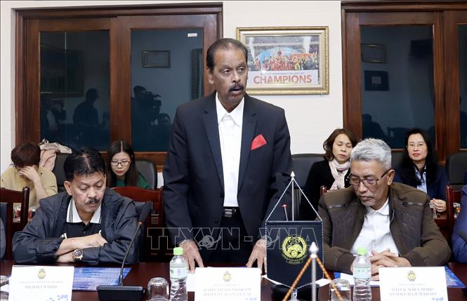 Ông Sivasundaram Sithamparam Pillai, Phó Chủ tịch FAM phát biểu. Ảnh: TTXVN phát