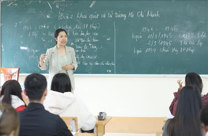 Giờ học Chính trị của sinh viên Lớp K19TV5 Trường Cao đẳng Sư phạm Lạng Sơn. Ảnh: Anh Tuấn – TTXVN