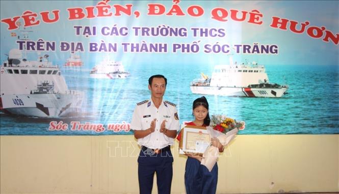 Hãy khám phá những hình ảnh tuyệt vời về Cảnh sát biển Việt Nam, những người lính biển ấy đã cống hiến cả thanh xuân để bảo vệ đất nước và bảo vệ môi trường biển đảo của chúng ta. Những hình ảnh được chọn lọc về hoạt động của Cảnh sát biển sẽ khiến bạn cảm thấy hao hứng và tự hào về đất nước Việt Nam.