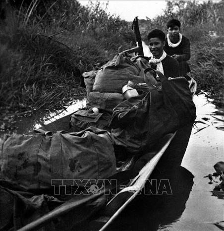 Chiến lợi phẩm thu được trong trận Ấp Bắc (1/1963). Ảnh: TTXGP