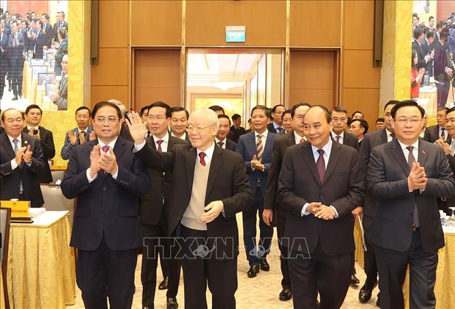 Trong ảnh: Tổng Bí thư Nguyễn Phú Trọng cùng các đồng chí lãnh đạo Đảng, Nhà nước và đại biểu đến dự hội nghị. Ảnh: Trí Dũng –TTXVN