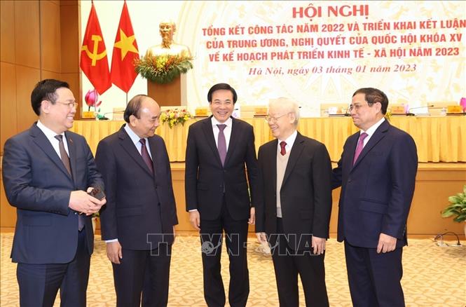 Trong ảnh: Tổng Bí thư Nguyễn Phú Trọng, Chủ tịch nước Nguyễn Xuân Phúc,Thủ tướng Chính phủ Phạm Minh Chính, Chủ tịch Quốc hội Vương Đình Huệ cùng các đồng chí đại biểu dự hội nghị. Ảnh: Trí Dũng –TTXVN