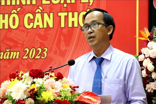 Ông Nguyễn Văn Tám, Chủ tịch UBND phường Tân Phú, quận Cái Răng phát biểu. Ảnh: Thu Hiền - TTXVN