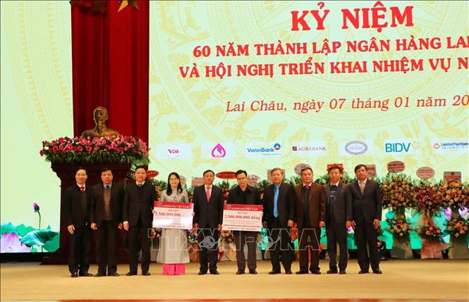 Ngân hàng Nông nghiệp và Phát triển nông thôn Việt Nam hỗ trợ 5 tỷ đồng kinh phí đầu tư xây dựng trường Mầm non xã Nậm Mạ, huyện Sìn Hồ và trường Mầm non xã Sin Suối Hồ, huyện Phong Thổ (Lai Châu). Ảnh: Việt Hoàng - TTXVN