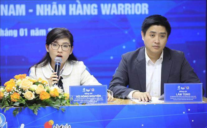 Trong ảnh: Quyền Trưởng Ban Thanh niên Trường học Trung ương Đoàn, Phó Chủ tịch Thường trực Trung ương Hội Sinh viên Việt Nam Hồ Hồng Nguyên giải đáp các câu hỏi trong lễ ký kết. Ảnh: Minh Đức - TTXVN

