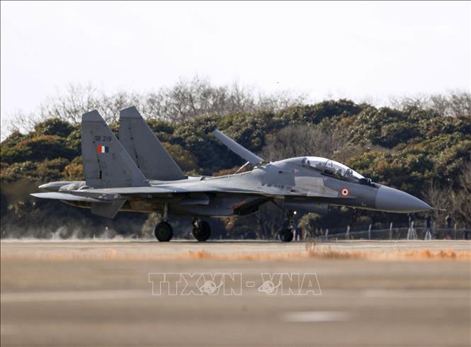 Máy bay chiến đấu Sukhoi-30 của Không lực Ấn Độ tới căn cứ Hyakuri ở tỉnh Ibaraki, Nhật Bản ngày 10/1/2023, chuẩn bị tham gia cuộc tập trận không quân chung Nhật Bản - Ấn Độ. Ảnh: Kyodo/TTXVN