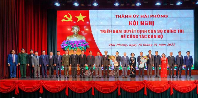 Trong ảnh: Các đại biểu dự Hội nghị chụp ảnh lưu niệm. Ảnh: TTXVN phát