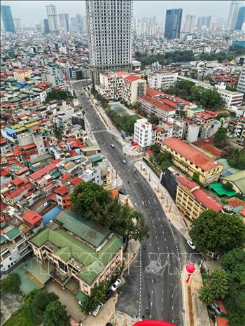 Đường Huỳnh Thúc Kháng kéo dài. Ảnh: Tuấn Anh - TTXVN