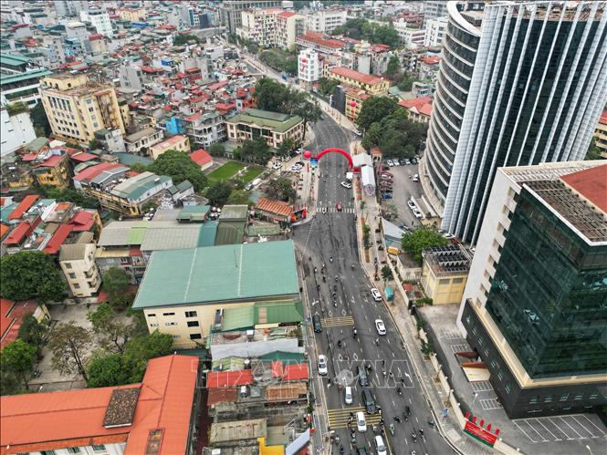 Đường Huỳnh Thúc Kháng kéo dài. Ảnh: Tuấn Anh - TTXVN