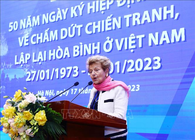 Hélène Luc, Honorary Senator and Honorary President of the France-Vietnam Friendship Association speaks at the ceremony. VNA Photo: Lâm Khánh