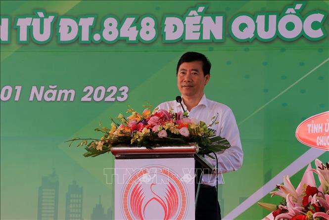 Chủ tịch UBND tỉnh Đồng Tháp Phạm Thiện Nghĩa phát biểu tại lễ khánh thành. Ảnh: Nhựt An - TTXVN