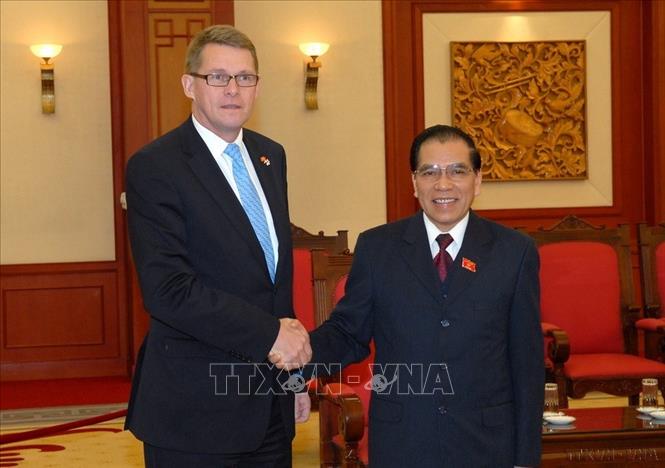  Tổng Bí thư Nông Đức Mạnh tiếp Thủ tướng Cộng hòa Phần Lan Matti Vanhanen trong chuyến thăm Việt Nam(2009). Ảnh: Nhan Sáng - TTXVN