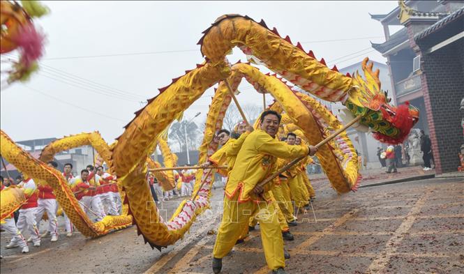 Múa rồng đón Tết Nguyên đán tại tỉnh Hồ Nam, Trung Quốc, ngày 22/1/2023. Ảnh: THX/ TTXVN