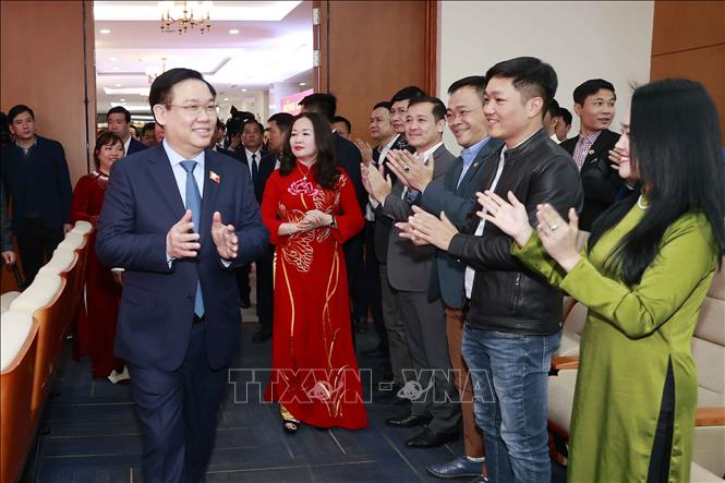 Chủ tịch Quốc hội thăm, chúc Tết cán bộ, viên chức, phóng viên, người lao động của Báo Đại biểu nhân dân và Truyền hình Quốc hội Việt Nam. Ảnh: Doãn Tấn – TTXVN