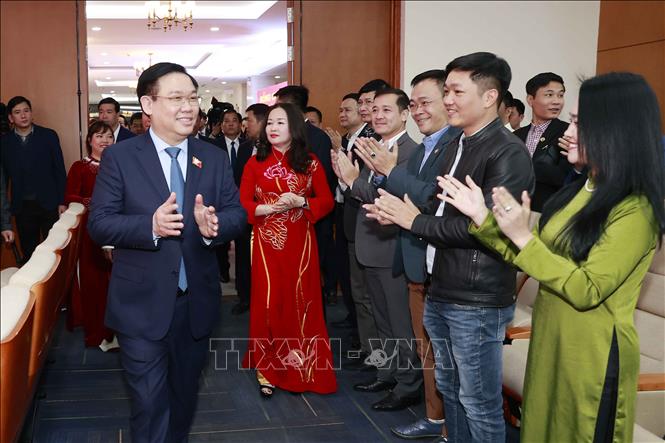 Chủ tịch Quốc hội thăm, chúc Tết cán bộ, viên chức, phóng viên, người lao động của Báo Đại biểu nhân dân và Truyền hình Quốc hội Việt Nam. Ảnh: Doãn Tấn – TTXVN