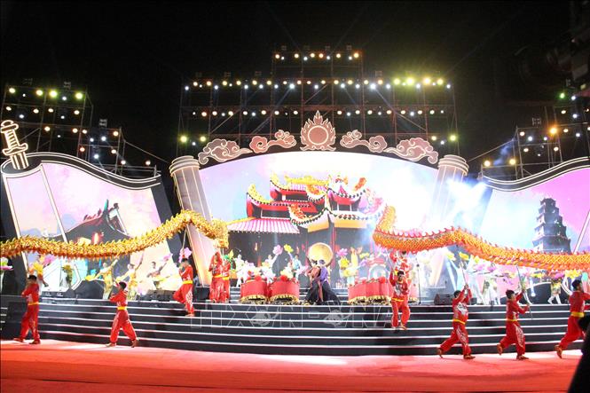 Biểu diễn nghệ thuật tại lễ khai mạc Hội Xuân núi Bà Đen năm Quý Mão 2023. Ảnh: Thanh Tân - TTXVN