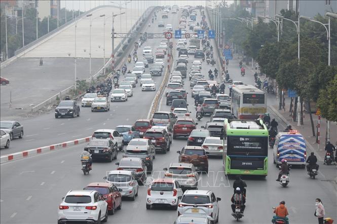 Không có hiện tượng ùn tắc tại cầu Vĩnh Tuy hướng từ quận Long Biên vào trung tâm Thành phố (ảnh chụp lúc 15h03’). Ảnh: Minh Quyết - TTXVN