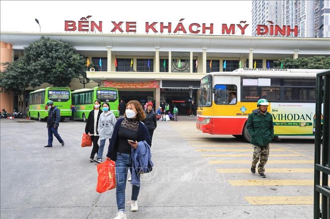 Người dân trở lại Thủ đô sau kỳ nghỉ Tết Nguyên đán (ảnh chụp lúc 15 giờ 15' tại Bến xe Mỹ Đình). Ảnh: Tuấn Anh - TTXVN