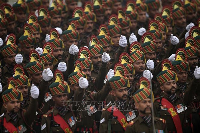 Binh sĩ Ấn Độ tham gia cuộc diễu hành nhân kỷ niệm 74 năm Ngày Cộng hòa tại thủ đô New Delhi ngày 26/1/2023. Ảnh: AFP/TTXVN