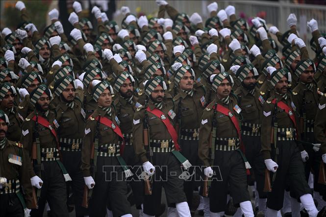Binh sĩ Ấn Độ tham gia cuộc diễu hành nhân kỷ niệm 74 năm Ngày Cộng hòa tại thủ đô New Delhi ngày 26/1/2023. Ảnh: AFP/TTXVN