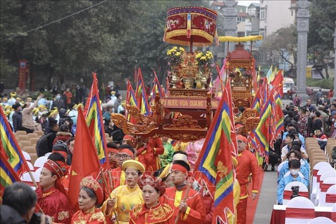A palanquin procession in memory of Emperor Quang Trung. VNA Photo: Minh Quyết