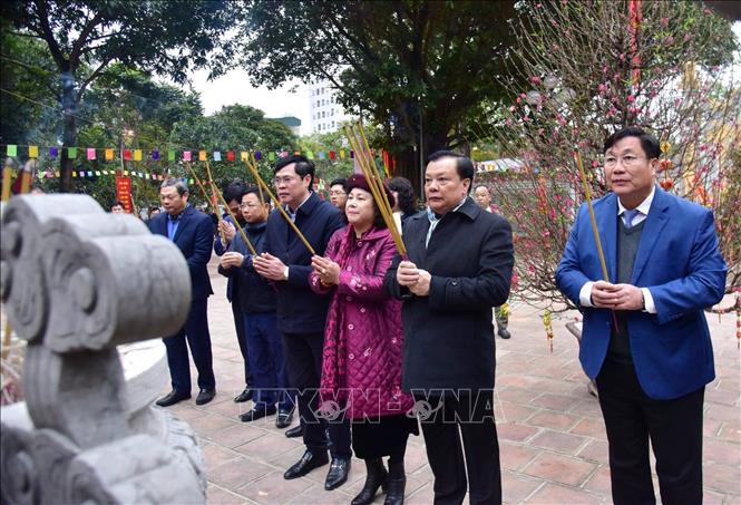 Bí thư Thành ủy Hà Nội Đinh Tiến Dũng dự lễ phát động Tết trồng