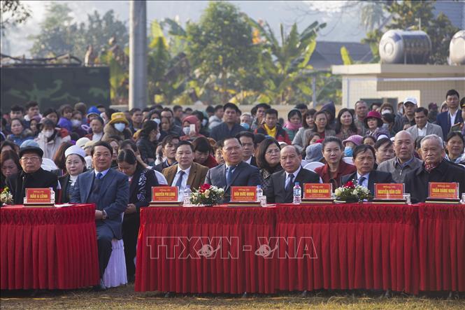 Trong ảnh: Các đại biểu tham dự Lễ hội Khai hạ dân tộc Mường Hòa Bình năm 2023. Ảnh: Trọng Đạt - TTXVN