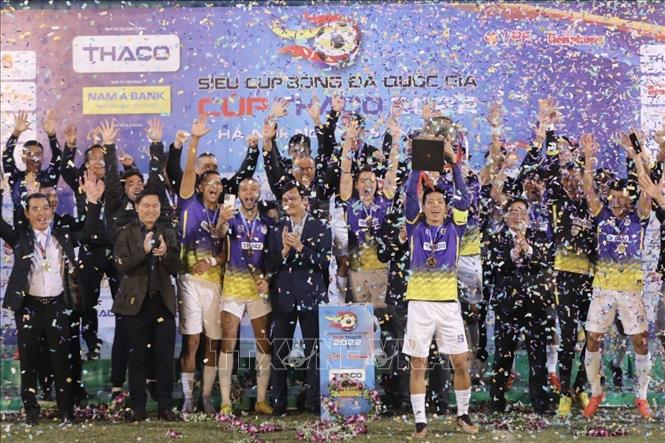 CLB Hà Nội giành Siêu cúp bóng đá Quốc gia - Cúp THACO năm 2022. Ảnh: Minh Quyết - TTXVN