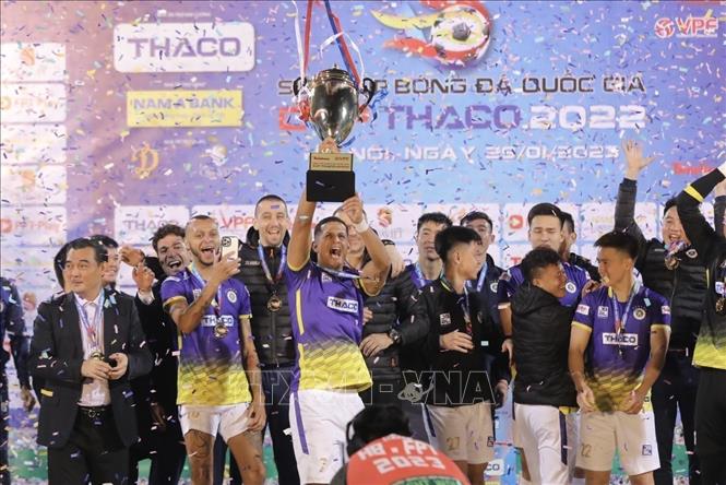 CLB Hà Nội giành Siêu cúp bóng đá Quốc gia - Cúp THACO năm 2022. Ảnh: Minh Quyết - TTXVN