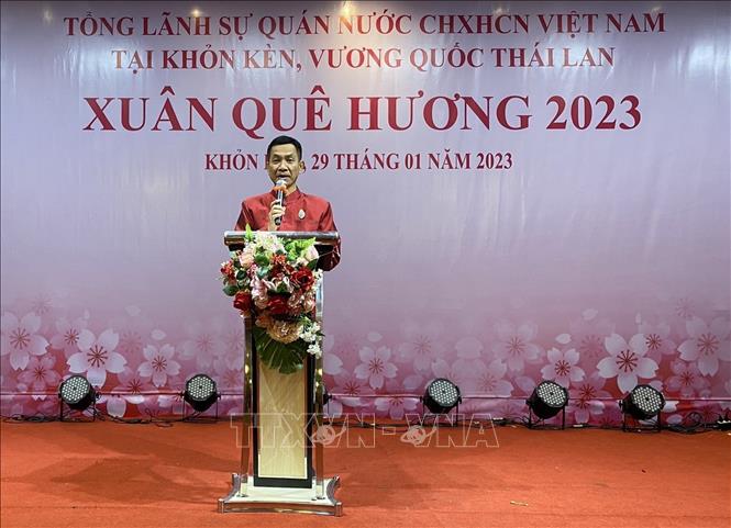 Ông Phanthep Saokosol (Phăn-thếp Sảu-cô-xổn) Phó Tỉnh trưởng tỉnh Khỏn Kèn, phát biểu tại buổi lễ. Ảnh: TTXVN phát 