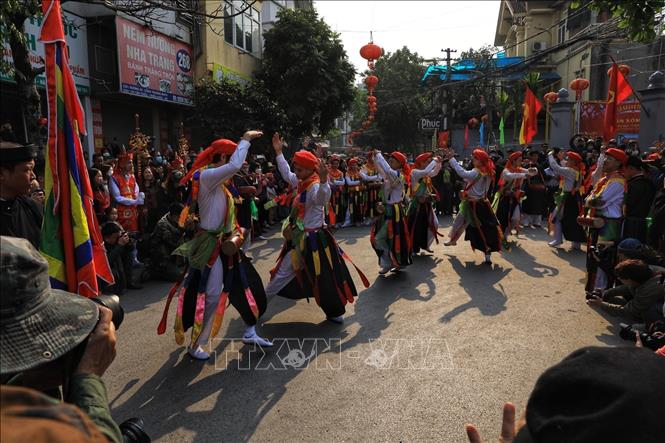 Điệu múa Bồng độc đáo bởi chỉ có ở Triều Khúc, không có ở bất cứ nơi nào khác. Ảnh: Tuấn Anh - TTXVN