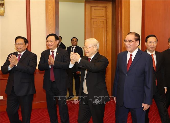Tổng Bí thư Nguyễn Phú Trọng và các đồng chí lãnh đạo và nguyên lãnh đạo Đảng, Nhà nước dự buổi lễ. Ảnh: Trí Dũng – TTXVN