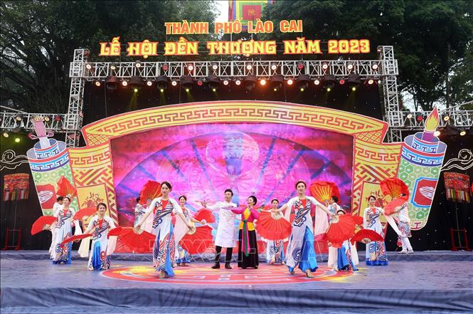 Trong ảnh: Biểu diễn văn nghệ tại lễ khai mạc. Ảnh: Quốc Khánh - TTXVN