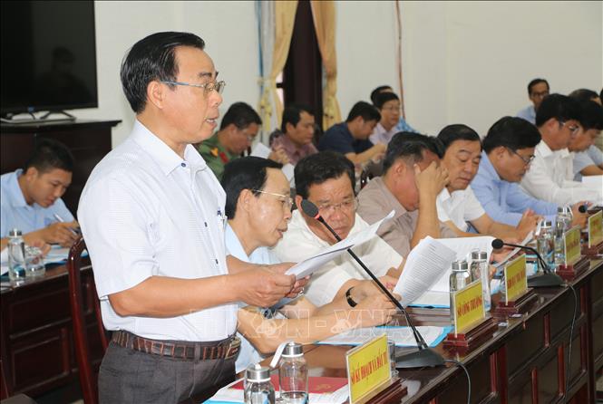 Trong ảnh: Ông Phạm Thành Hiến, Phó Giám đốc Sở Kế hoạch – Đầu tư tỉnh Bạc Liêu, kiến nghị UBND tỉnh các giải pháp đẩy nhanh giải ngân vốn đầu tư công. Ảnh: Tuấn Kiệt – TTXVN.