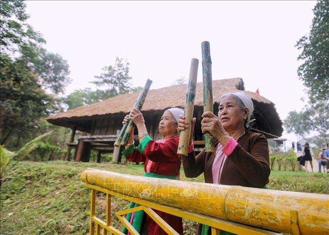 Tiết mục hoá tấu 