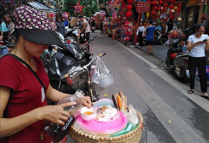 Banh cuon can be found across Vietnam, but each region has variations in ingredients, cooking methods and tastes. VNA Photo: Phạm Hậu