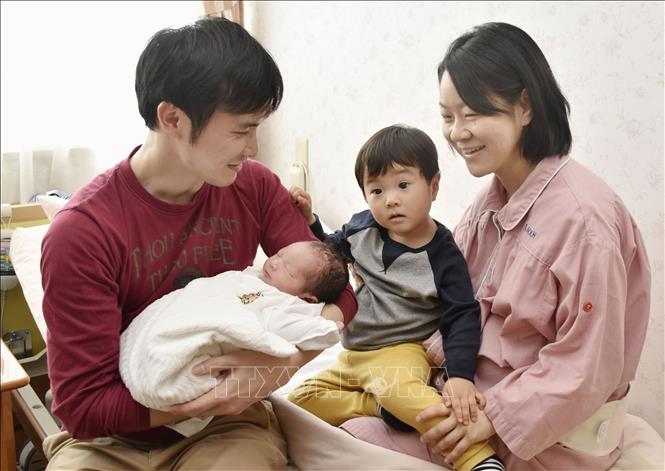 Tỷ lệ sinh tại Nhật Bản giảm mạnh vì đại dịch  Nhịp sống kinh tế Việt Nam   Thế giới