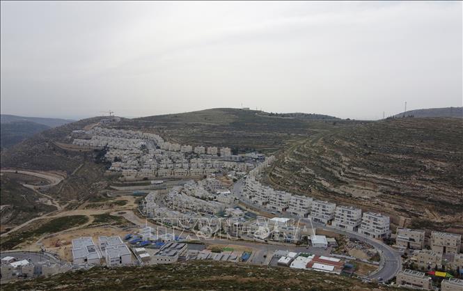 Trong ảnh: Toàn cảnh khu định cư Do Thái Givat Zeev của Israel ở gần thành phố Ramallah, Khu Bờ Tây. Ảnh: AFP/TTXVN 
