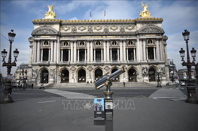 Quang cảnh nhà hát opera Palais Garnier ở thủ đô Paris (Pháp). Ảnh: AFP/TTXVN